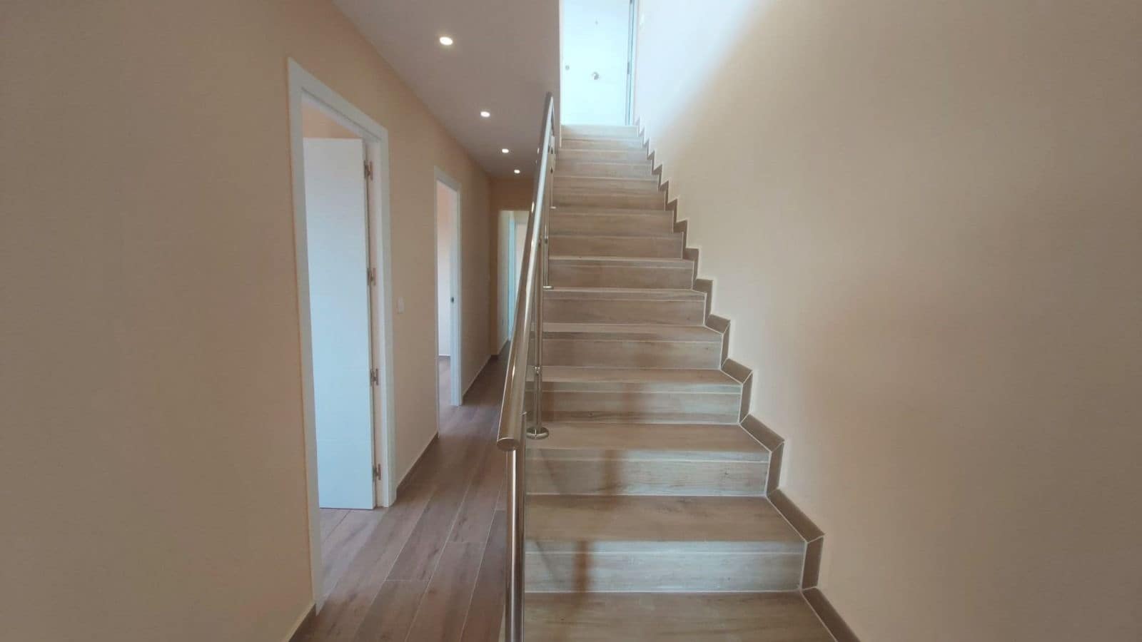 5 Zimmer Villa zu verkaufen in La Nucia mit Pool Garage - 490.000 € (Ref: 9136907)