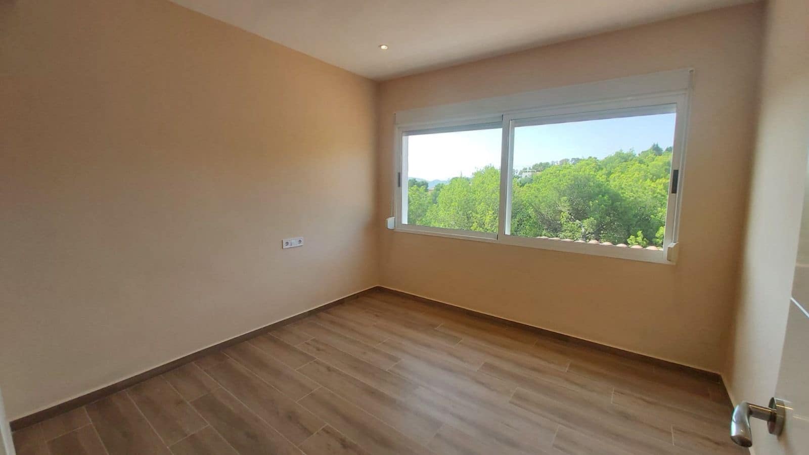 5 Zimmer Villa zu verkaufen in La Nucia mit Pool Garage - 490.000 € (Ref: 9136907)