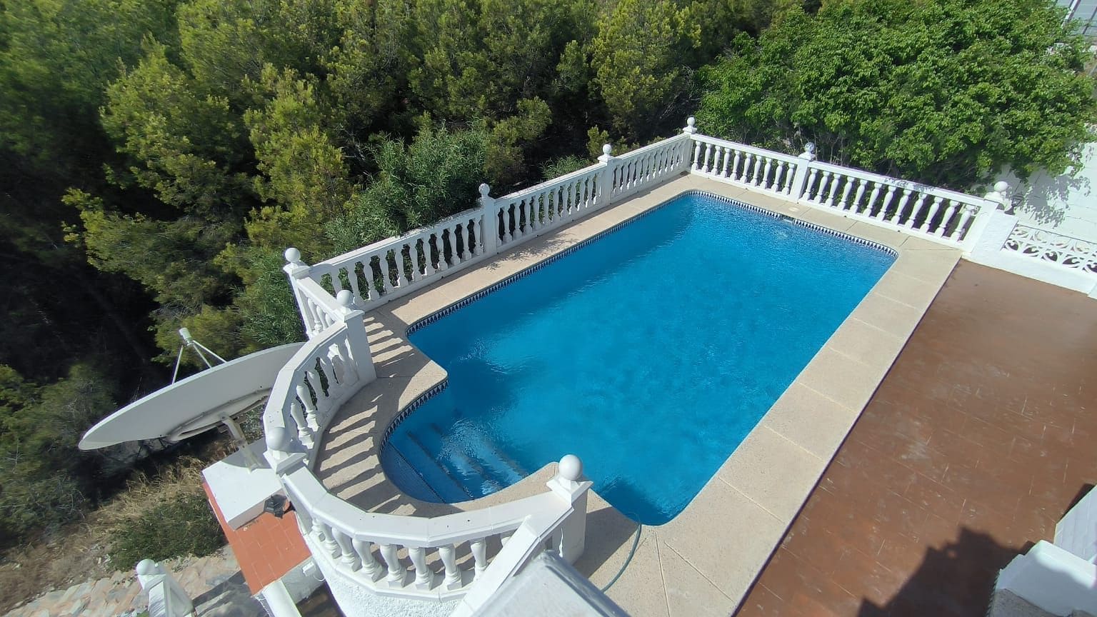 5 Zimmer Villa zu verkaufen in La Nucia mit Pool Garage - 490.000 € (Ref: 9136907)