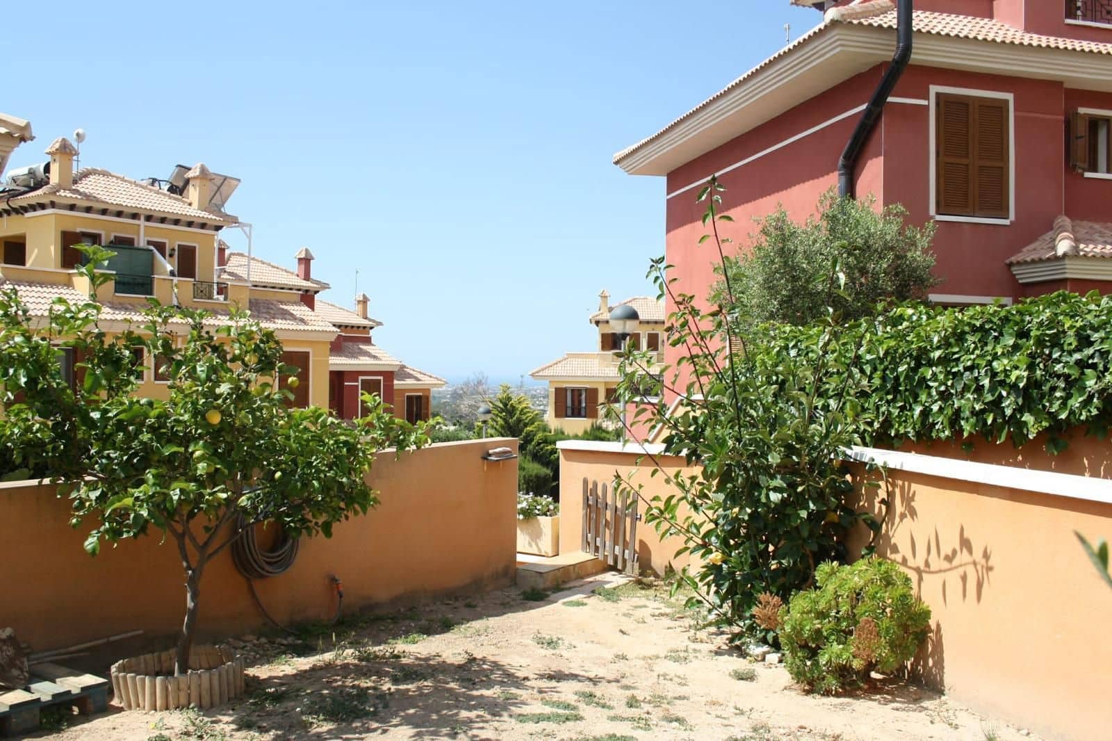 3 soveværelse Semi-Rækkehus til salg i Finestrat med swimmingpool - € 410.000 (Ref: 9183289)