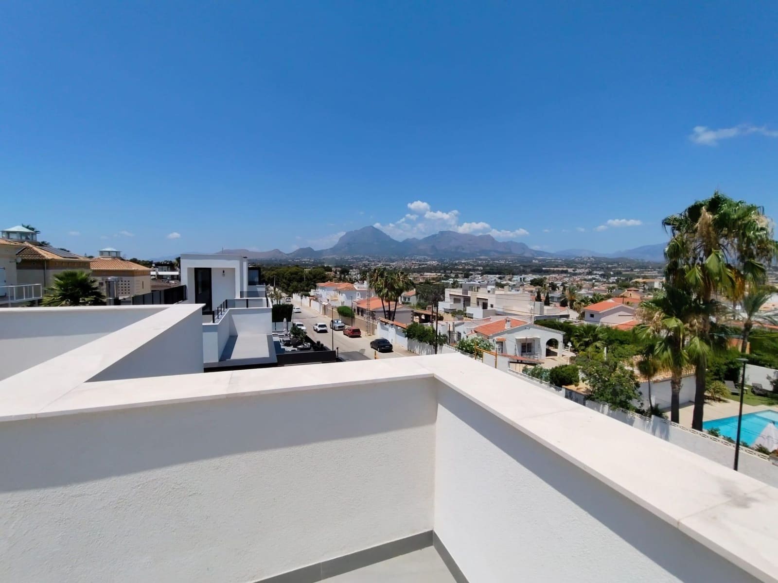 5 soverom Villa til salgs i Albir med svømmebasseng garasje - € 2 250 000 (Ref: 9183291)