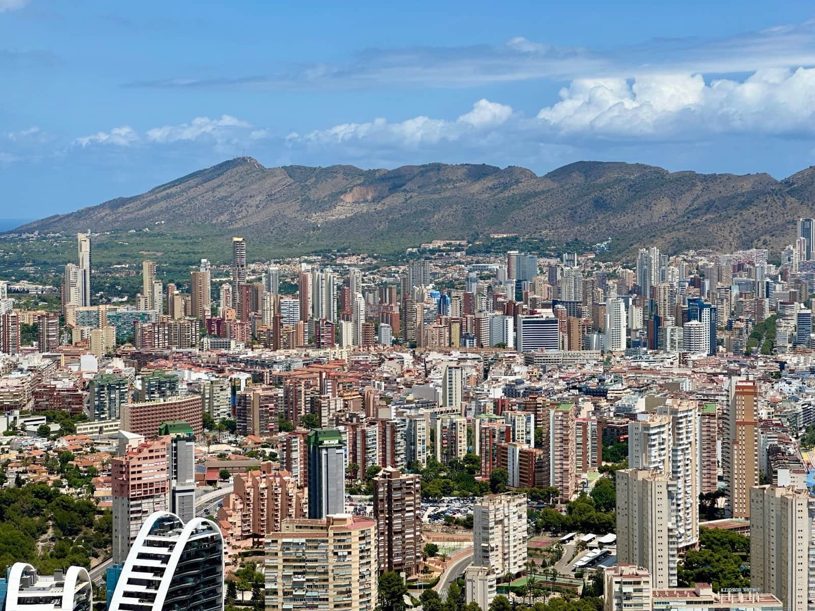 2 bedroom Apartment for sale in Benidorm with pool garage - € 499,000 (Ref: 9185029)