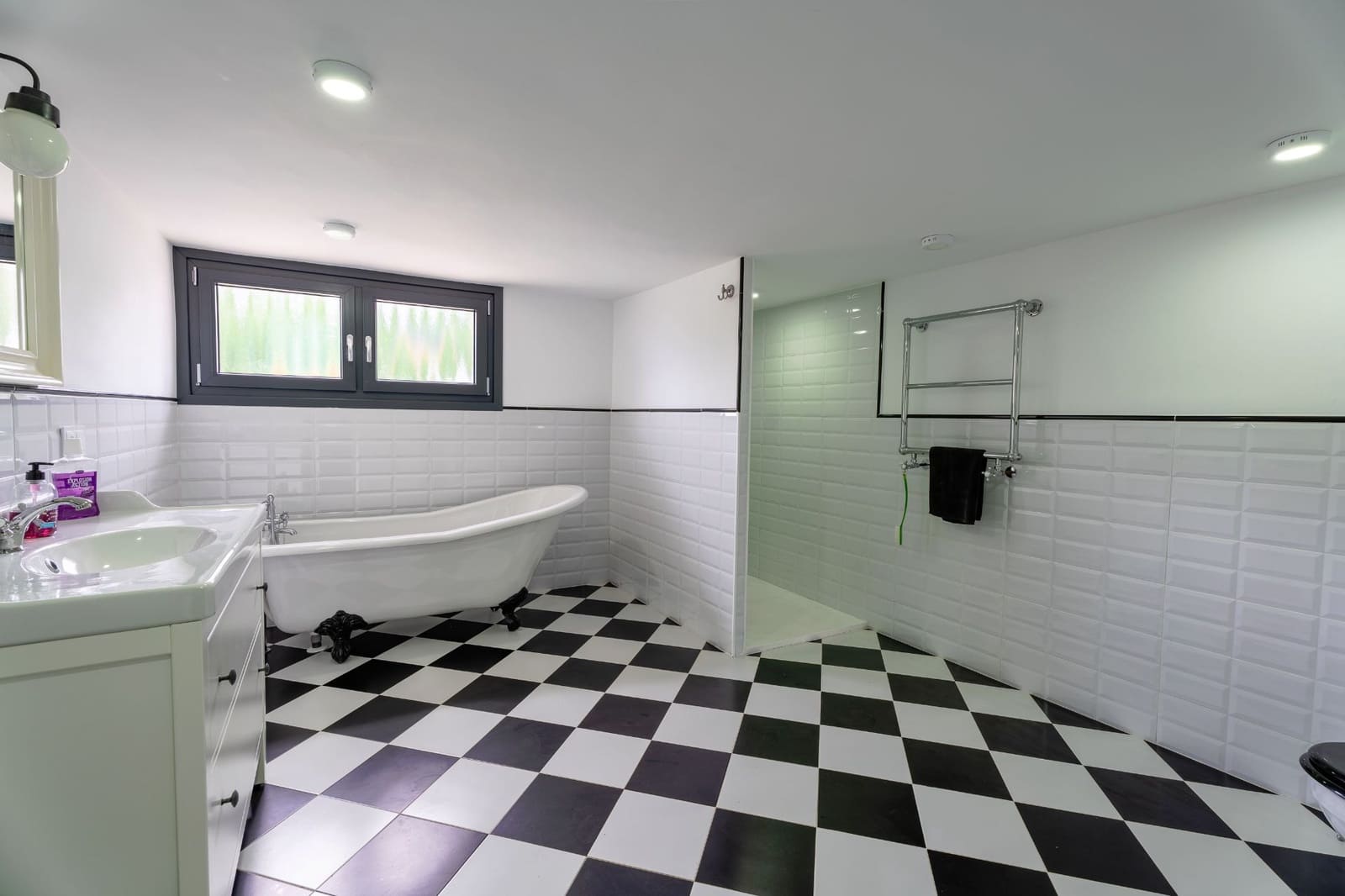 5 bedroom Villa for sale in Benidorm with pool garage - € 950,000 (Ref: 9202202)