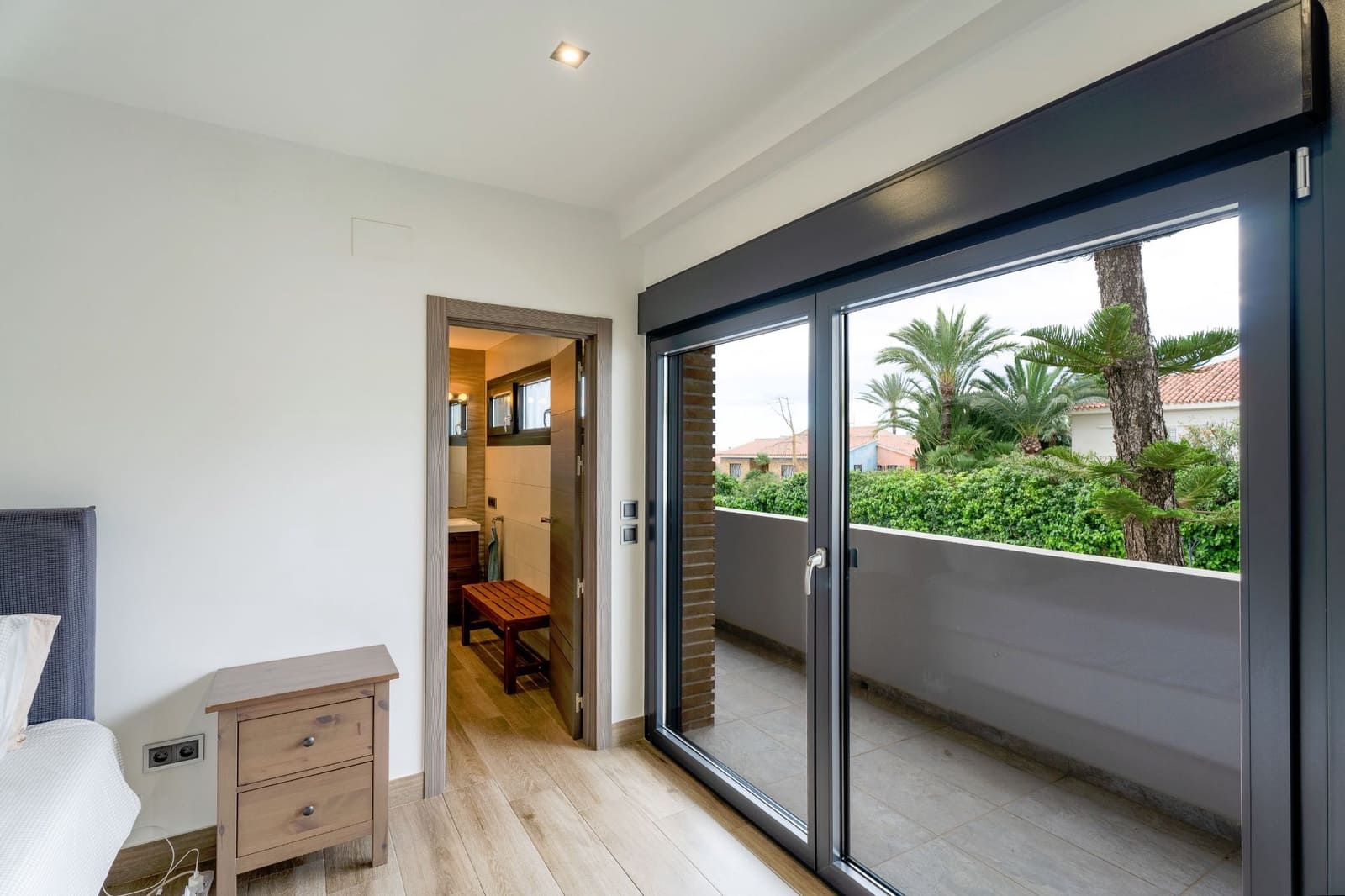 5 bedroom Villa for sale in Benidorm with pool garage - € 950,000 (Ref: 9202202)