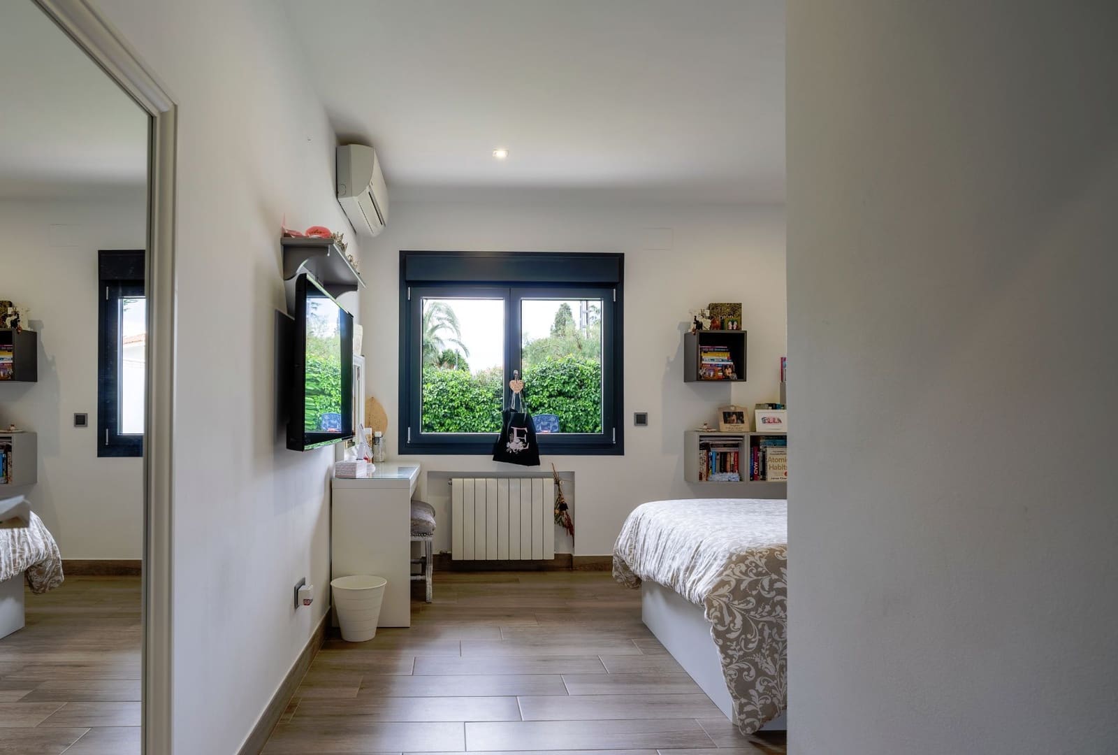 5 bedroom Villa for sale in Benidorm with pool garage - € 950,000 (Ref: 9202202)