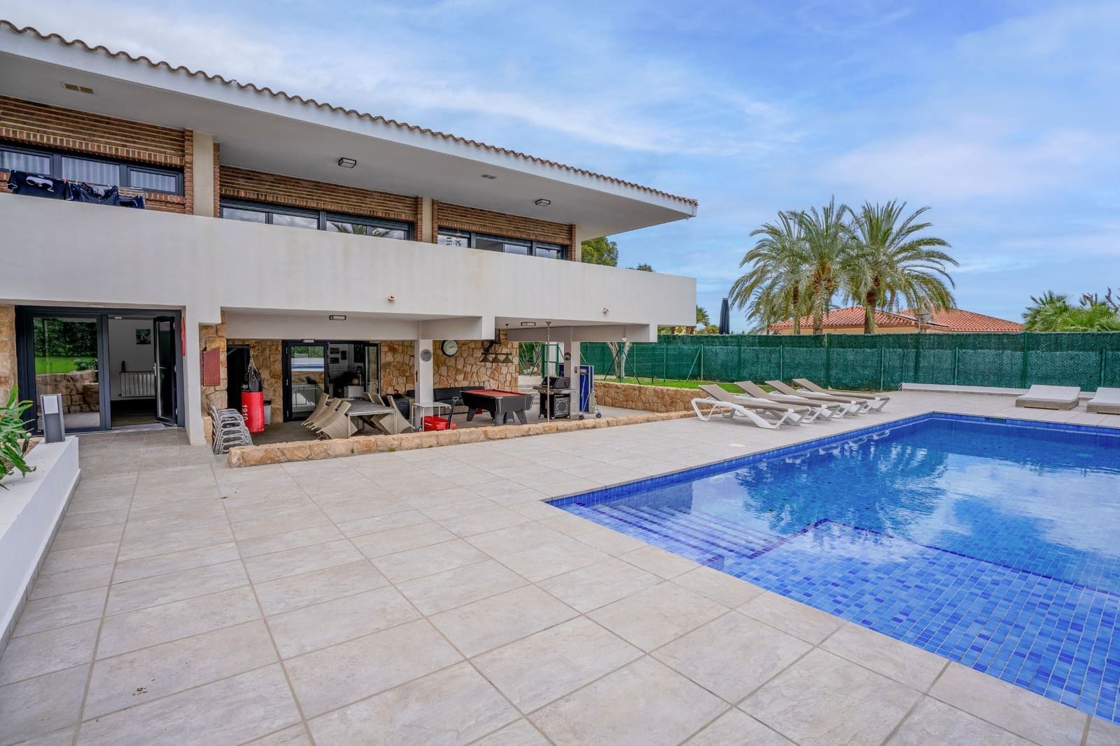 5 bedroom Villa for sale in Benidorm with pool garage - € 950,000 (Ref: 9202202)