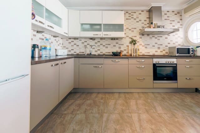 4 chambre Villa/Maison à vendre à Albir, Alfaz del Pi / L'Alfàs del Pi avec piscine garage - 749 000 € (Ref: 9219723)