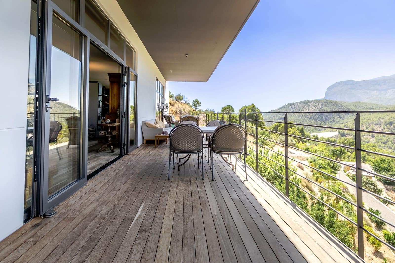 3 slaapkamer Villa te koop in Callosa d'En Sarria met zwembad garage - € 1.895.000 (Ref: 9232343)