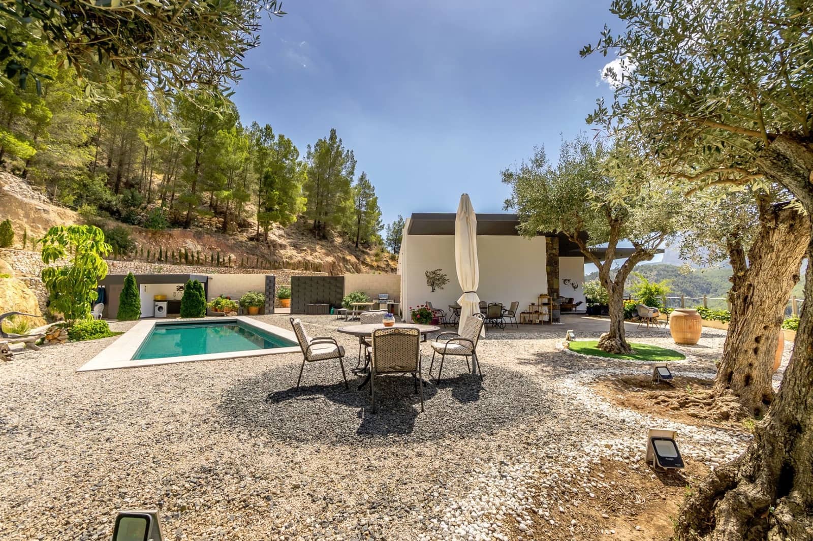 3 slaapkamer Villa te koop in Callosa d'En Sarria met zwembad garage - € 1.895.000 (Ref: 9232343)