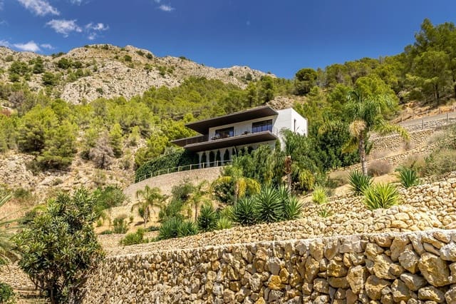 3 bedroom Villa for sale in Callosa d'En Sarrià with pool garage - € 1,895,000 (Ref: 9232343)