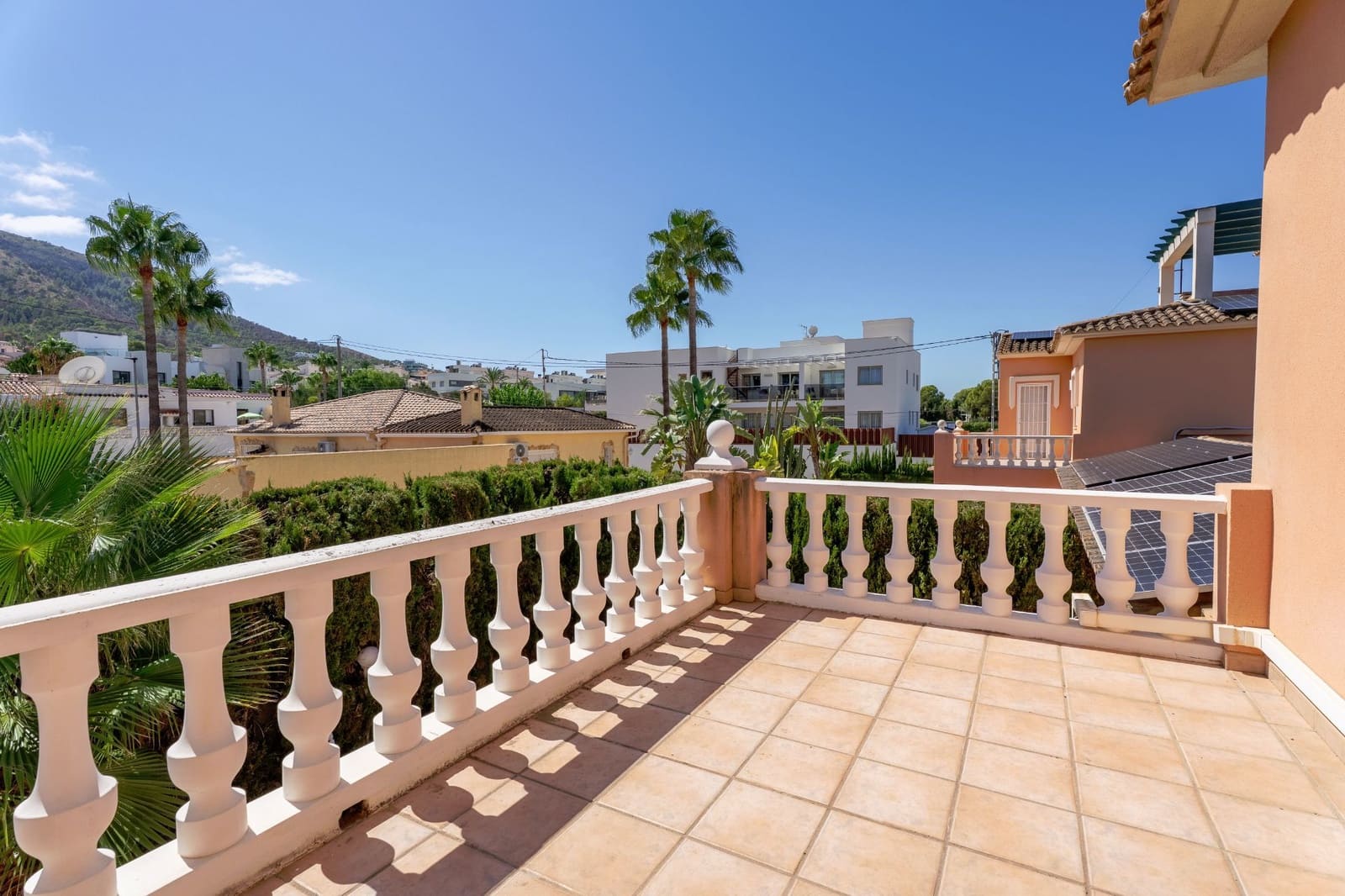 4 slaapkamer Villa te koop in Albir met zwembad garage - € 665.000 (Ref: 9242699)