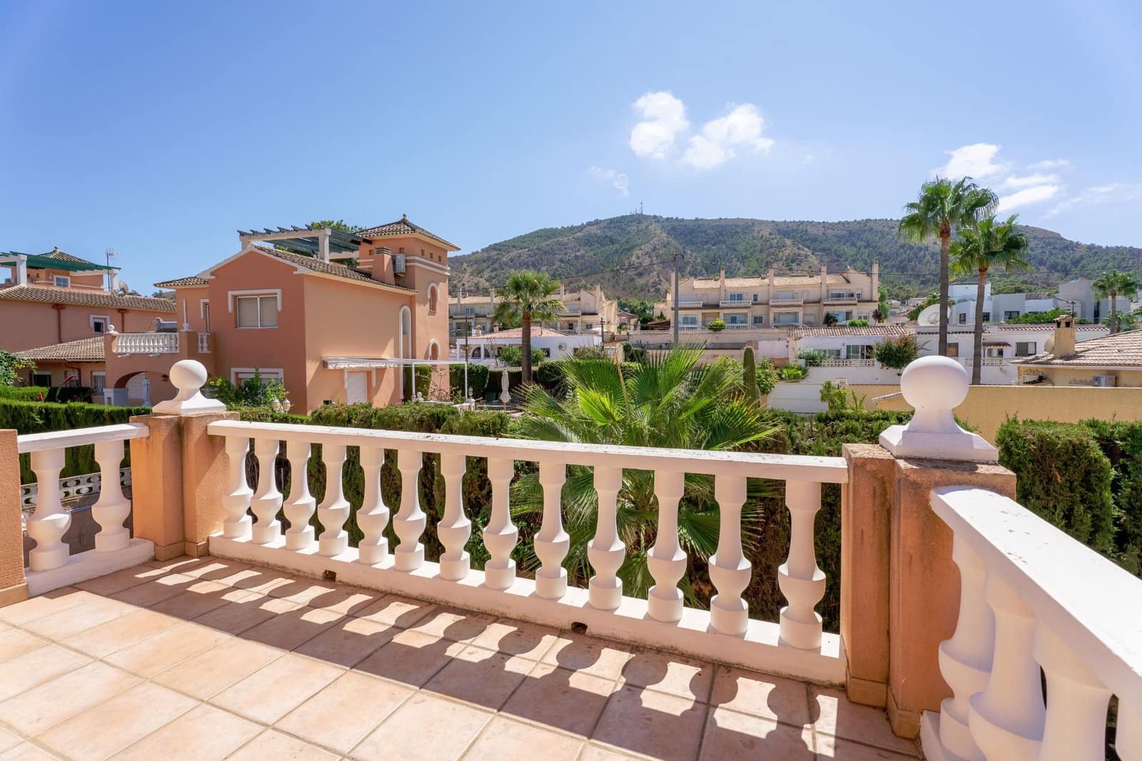 4 slaapkamer Villa te koop in Albir met zwembad garage - € 665.000 (Ref: 9242699)