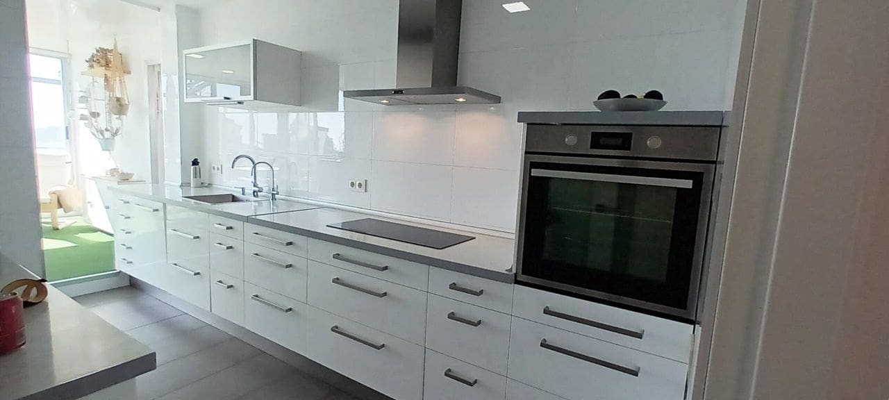 2 soverom Penthouse til salgs i Benidorm med svømmebasseng garasje - € 495 000 (Ref: 9284081)