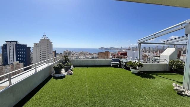 2 soverom Penthouse til salgs i Benidorm med svømmebasseng garasje - € 495 000 (Ref: 9284081)