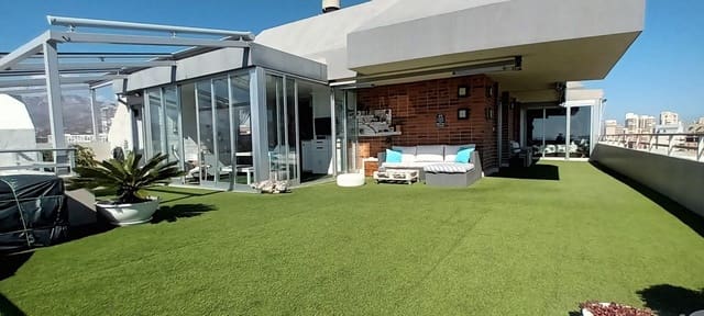 2 soverom Penthouse til salgs i Benidorm med svømmebasseng garasje - € 495 000 (Ref: 9284081)