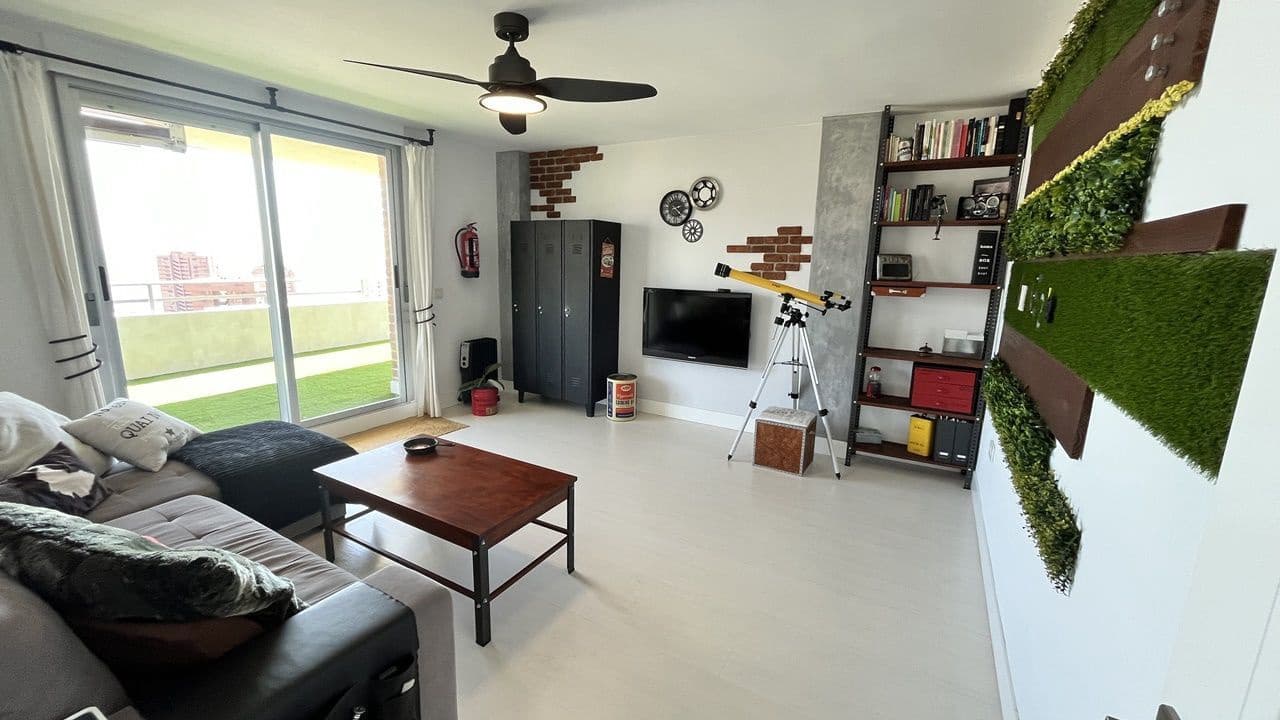 2 soverom Penthouse til salgs i Benidorm med svømmebasseng garasje - € 495 000 (Ref: 9284081)