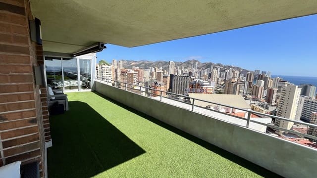 2 soverom Penthouse til salgs i Benidorm med svømmebasseng garasje - € 495 000 (Ref: 9284081)