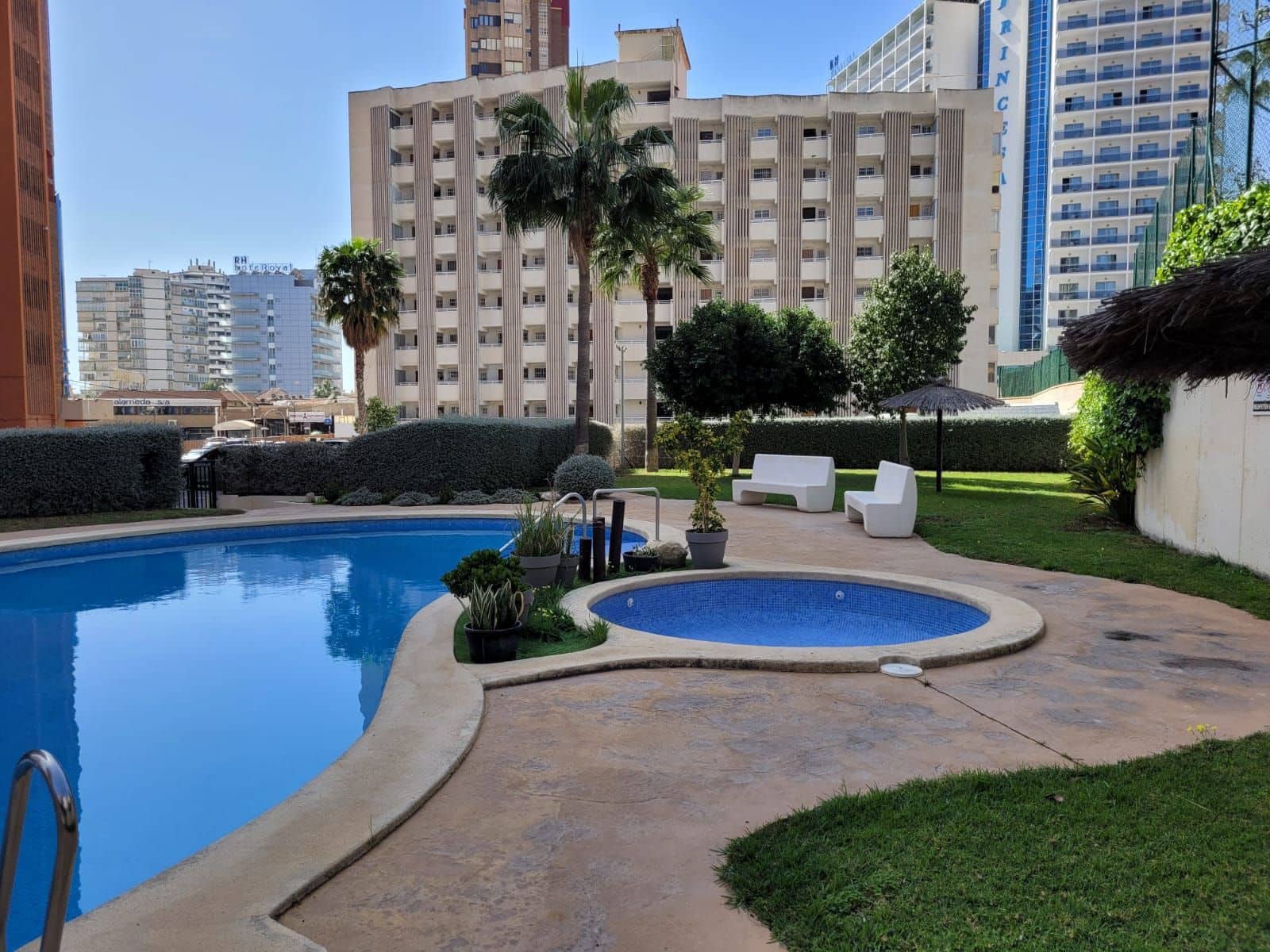 2 soverom Penthouse til salgs i Benidorm med svømmebasseng garasje - € 495 000 (Ref: 9284081)