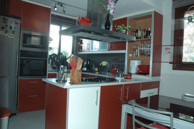 5 chambre Villa/Maison à vendre à La Nucia avec piscine garage - 845 000 € (Ref: 9294189)