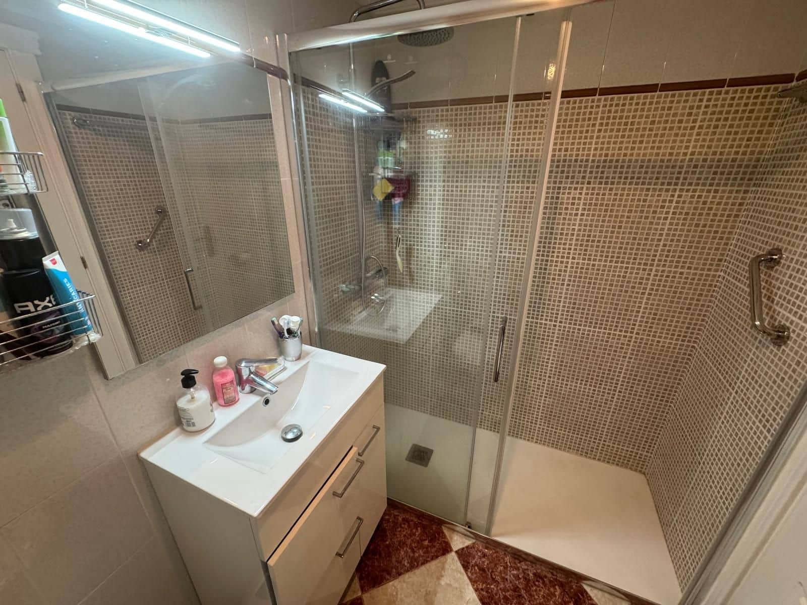 2 bedroom Apartment for sale in Benidorm with garage - € 218,000 (Ref: 9356681)