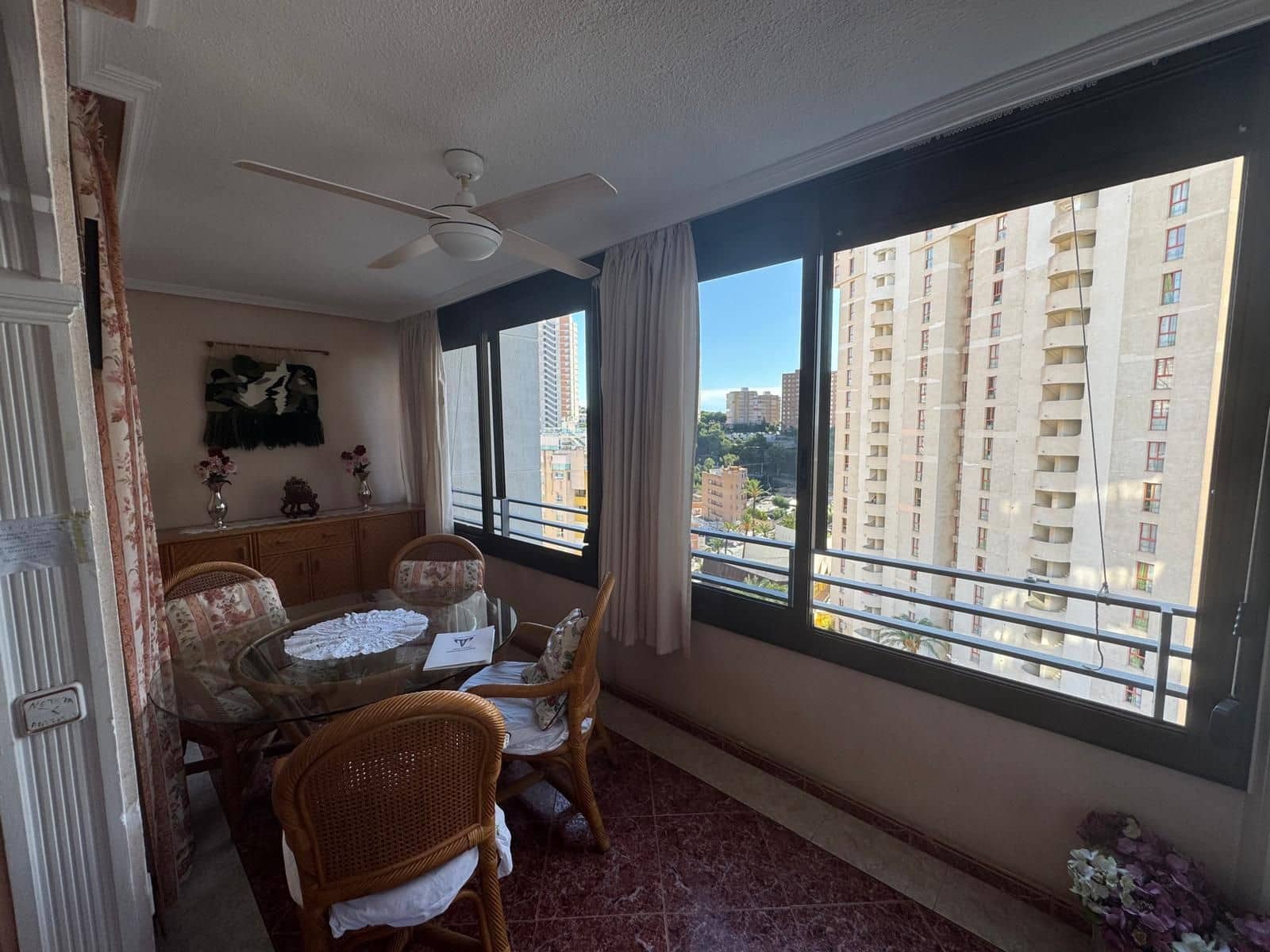 2 bedroom Apartment for sale in Benidorm with garage - € 218,000 (Ref: 9356681)
