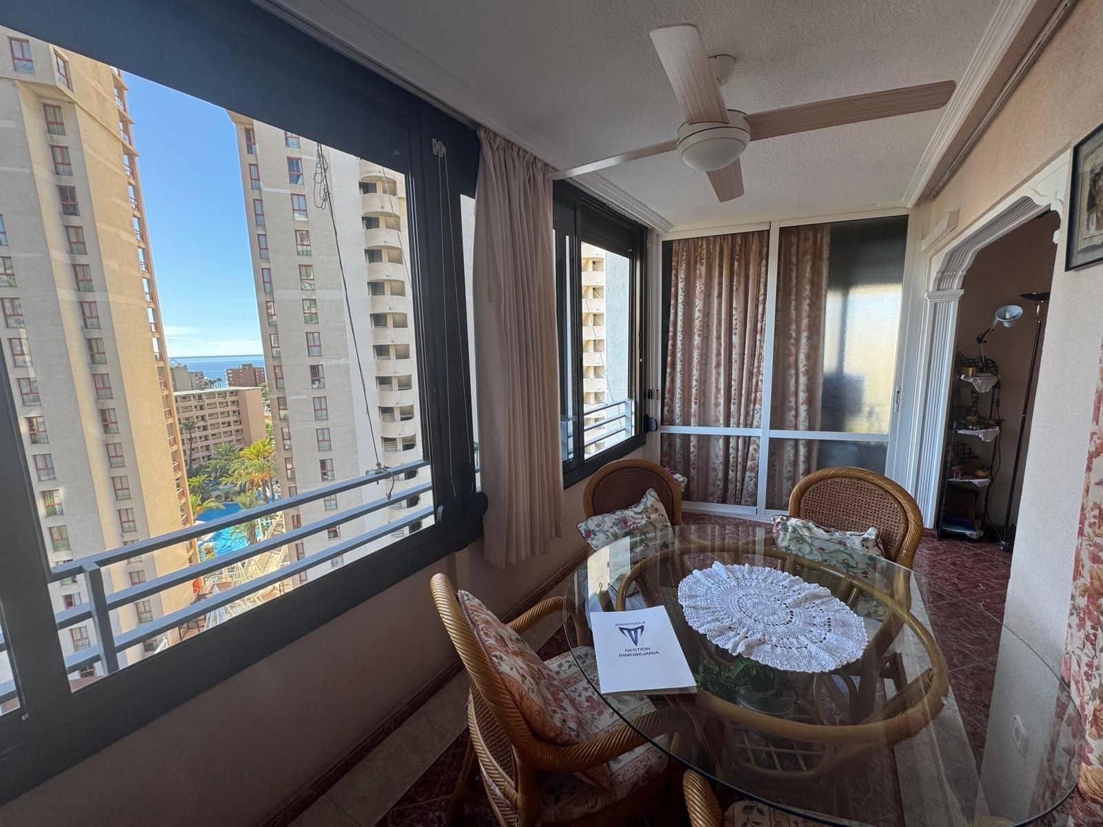 2 bedroom Apartment for sale in Benidorm with garage - € 218,000 (Ref: 9356681)