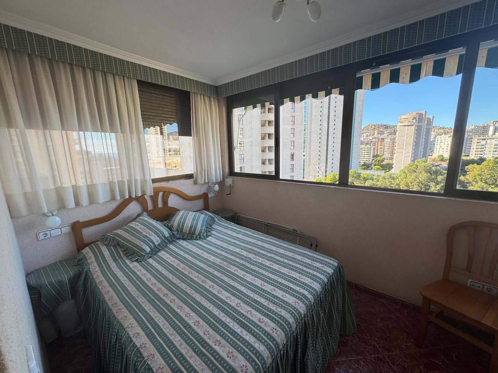 2 bedroom Apartment for sale in Benidorm with garage - € 218,000 (Ref: 9356681)
