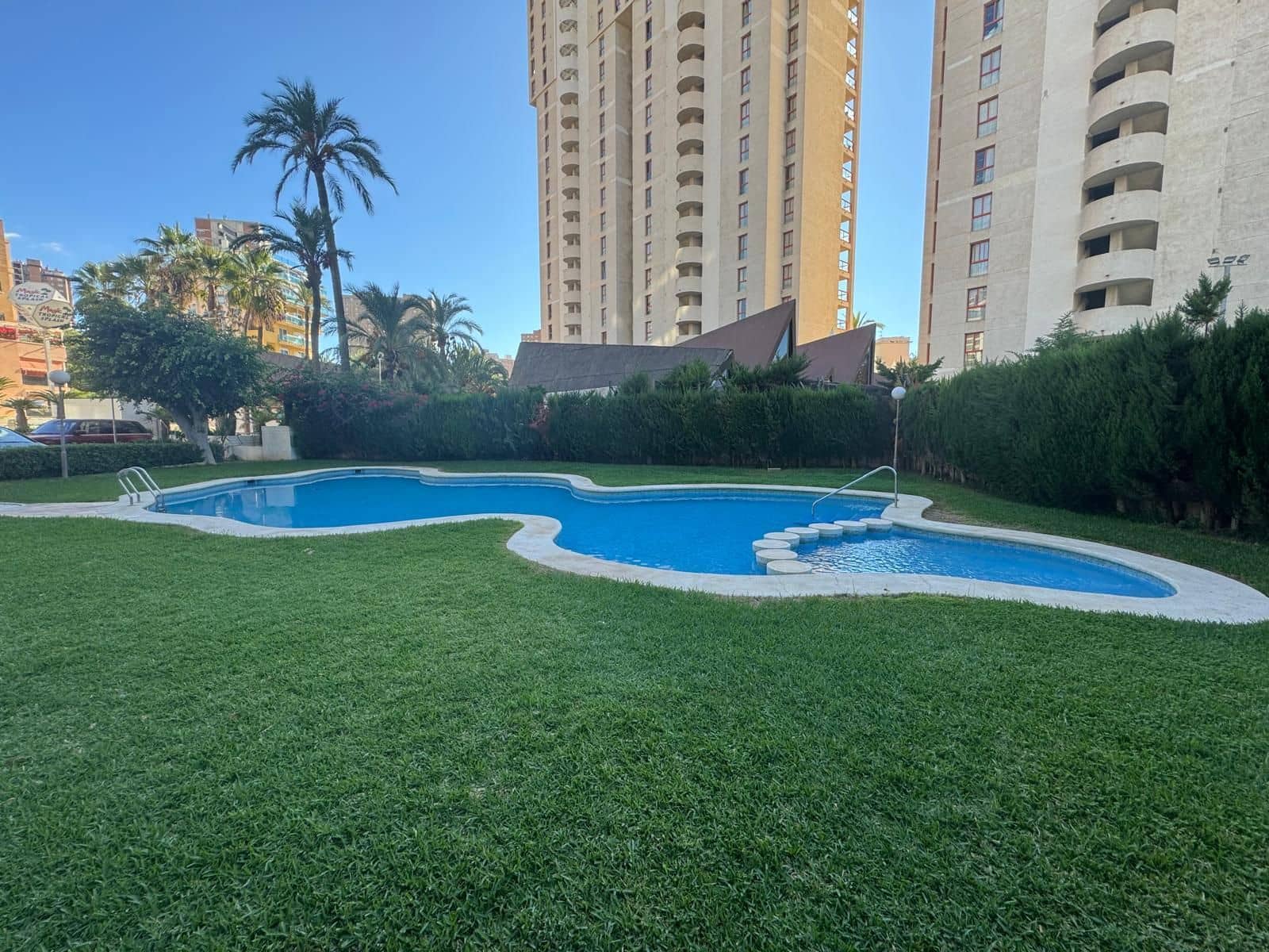 2 bedroom Apartment for sale in Benidorm with garage - € 218,000 (Ref: 9356681)