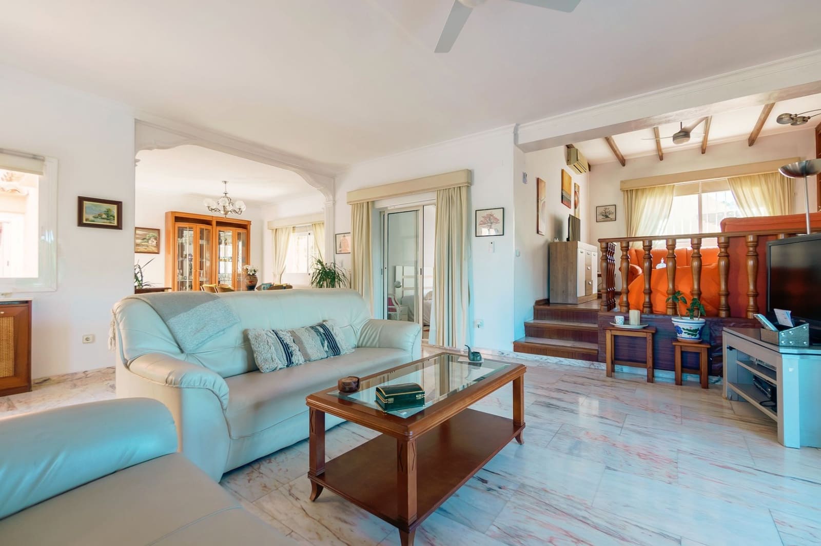 4 bedroom Villa for sale in Albir with pool garage - € 649,000 (Ref: 9452724)