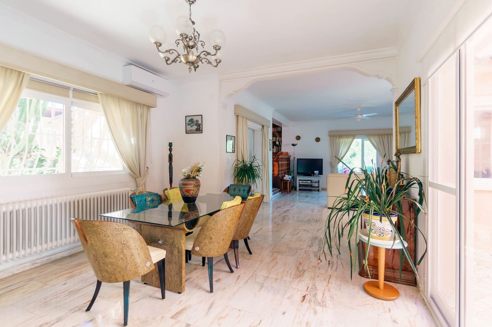 4 bedroom Villa for sale in Albir with pool garage - € 649,000 (Ref: 9452724)