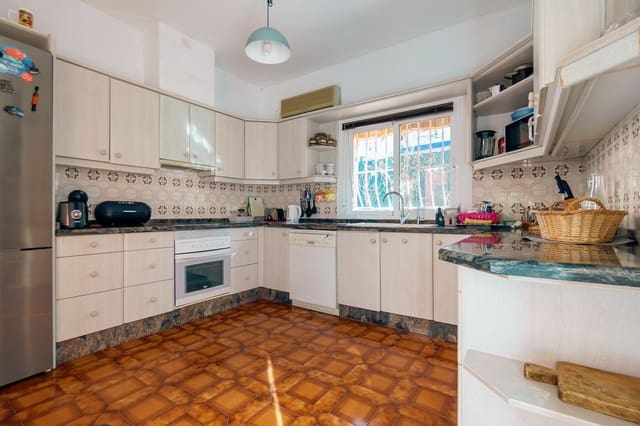 4 bedroom Villa for sale in Albir, Alfaz del Pi / L'Alfàs del Pi with pool garage - € 649,000 (Ref: 9452724)