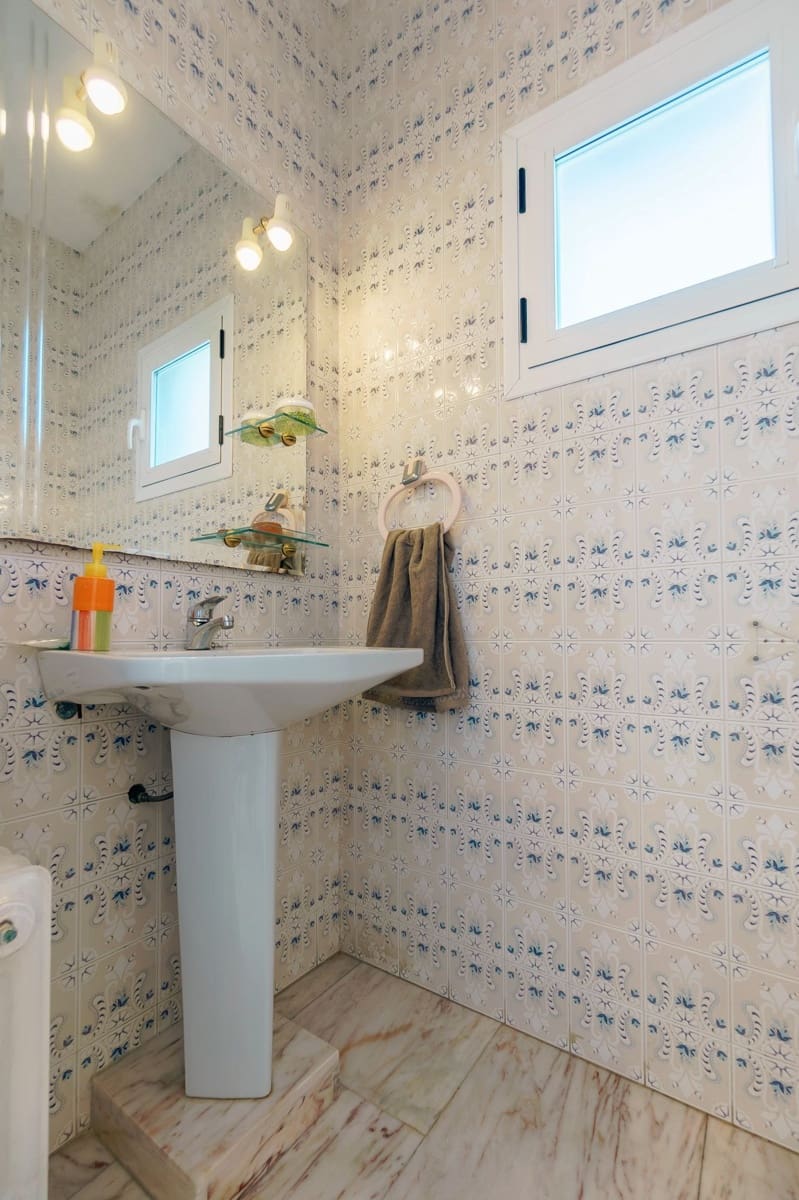 4 bedroom Villa for sale in Albir with pool garage - € 649,000 (Ref: 9452724)