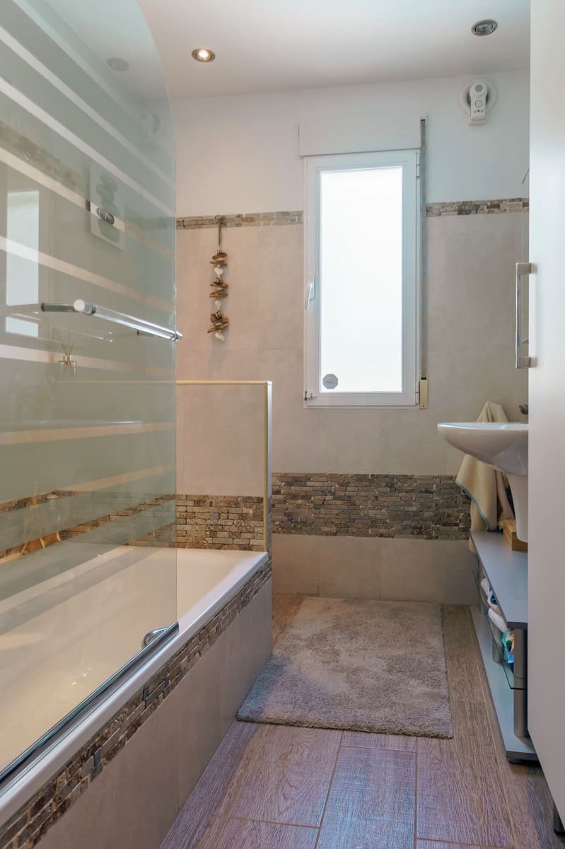 4 chambre Villa/Maison à vendre à Alfaz del Pi / L'Alfas del Pi avec piscine garage - 649 000 € (Ref: 9452725)