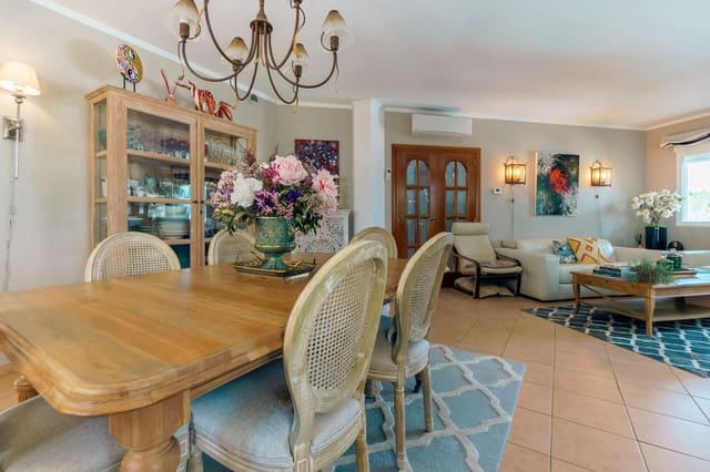 4 chambre Villa/Maison à vendre à Alfaz del Pi / L'Alfàs del Pi avec piscine garage - 649 000 € (Ref: 9452725)