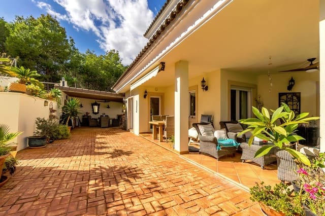 4 chambre Villa/Maison à vendre à Alfaz del Pi / L'Alfàs del Pi avec piscine garage - 649 000 € (Ref: 9452725)