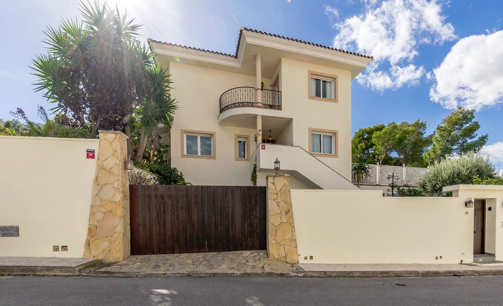 4 chambre Villa/Maison à vendre à Alfaz del Pi / L'Alfas del Pi avec piscine garage - 649 000 € (Ref: 9452725)