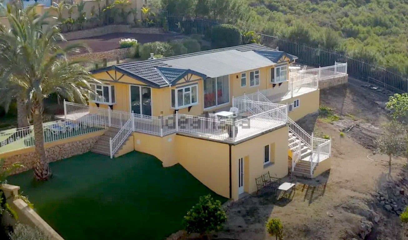 7 bedroom Villa for sale in La Nucia with pool - € 5,600,000 (Ref: 9480944)