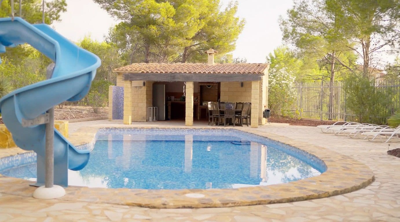 7 bedroom Villa for sale in La Nucia with pool - € 5,600,000 (Ref: 9480944)