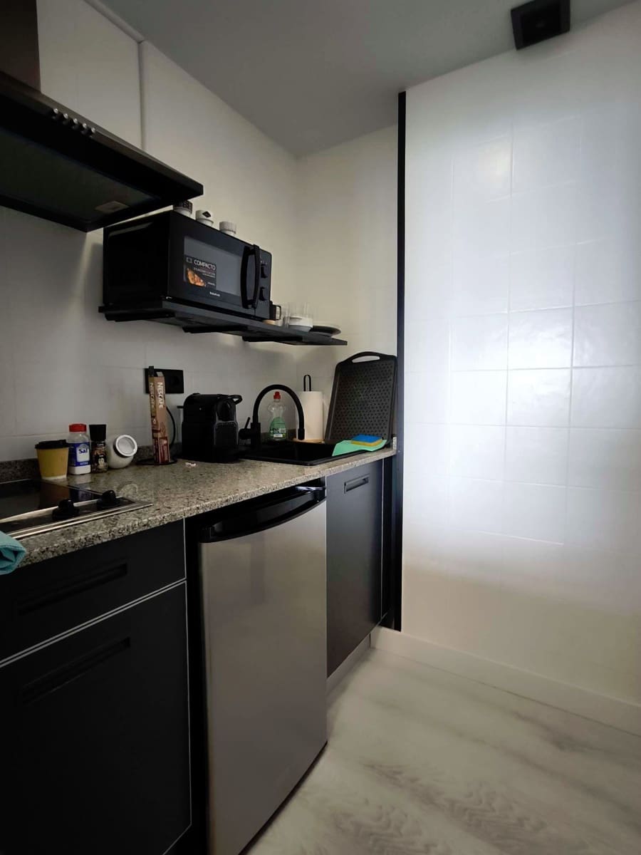 1 soverom Leilighet til salgs i Benidorm med svømmebasseng garasje - € 269 000 (Ref: 9547631)