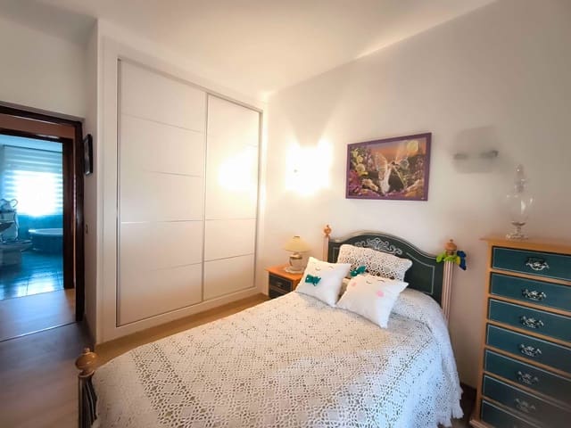 5 bedroom Villa for sale in La Nucia with pool garage - € 600,000 (Ref: 9607223)