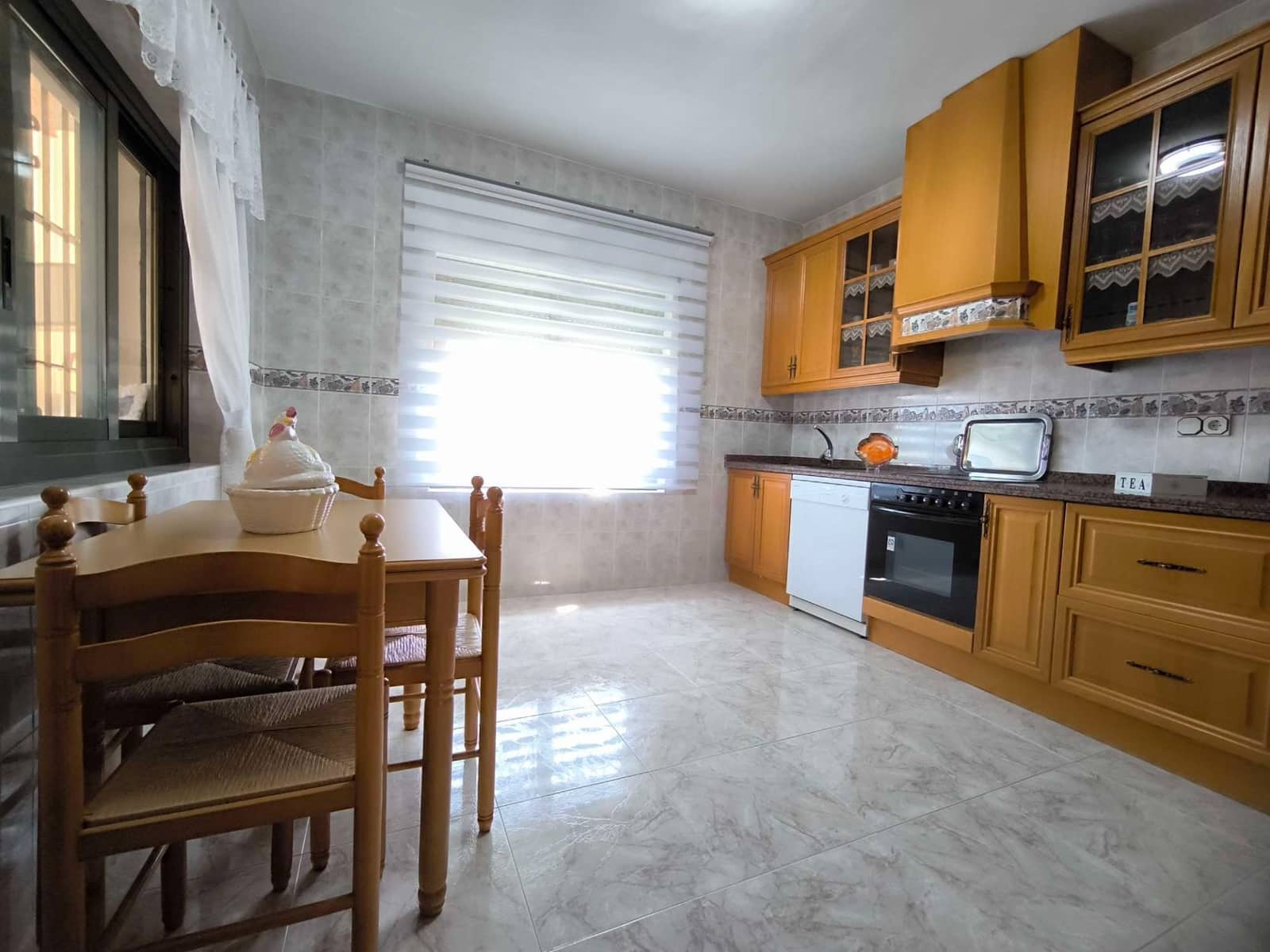 5 soveværelse Villa til salg i La Nucia med swimmingpool garage - € 625.000 (Ref: 9607223)