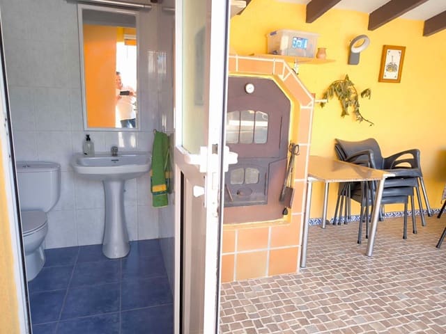 5 bedroom Villa for sale in La Nucia with pool garage - € 600,000 (Ref: 9607223)