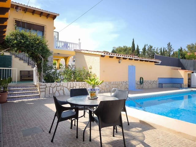 5 soveværelse Villa til salg i La Nucia med swimmingpool garage - € 625.000 (Ref: 9607223)