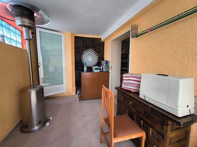 5 bedroom Villa for sale in La Nucia with pool garage - € 600,000 (Ref: 9607223)