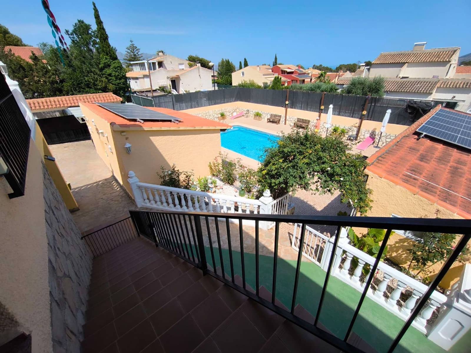 5 soveværelse Villa til salg i La Nucia med swimmingpool garage - € 625.000 (Ref: 9607223)