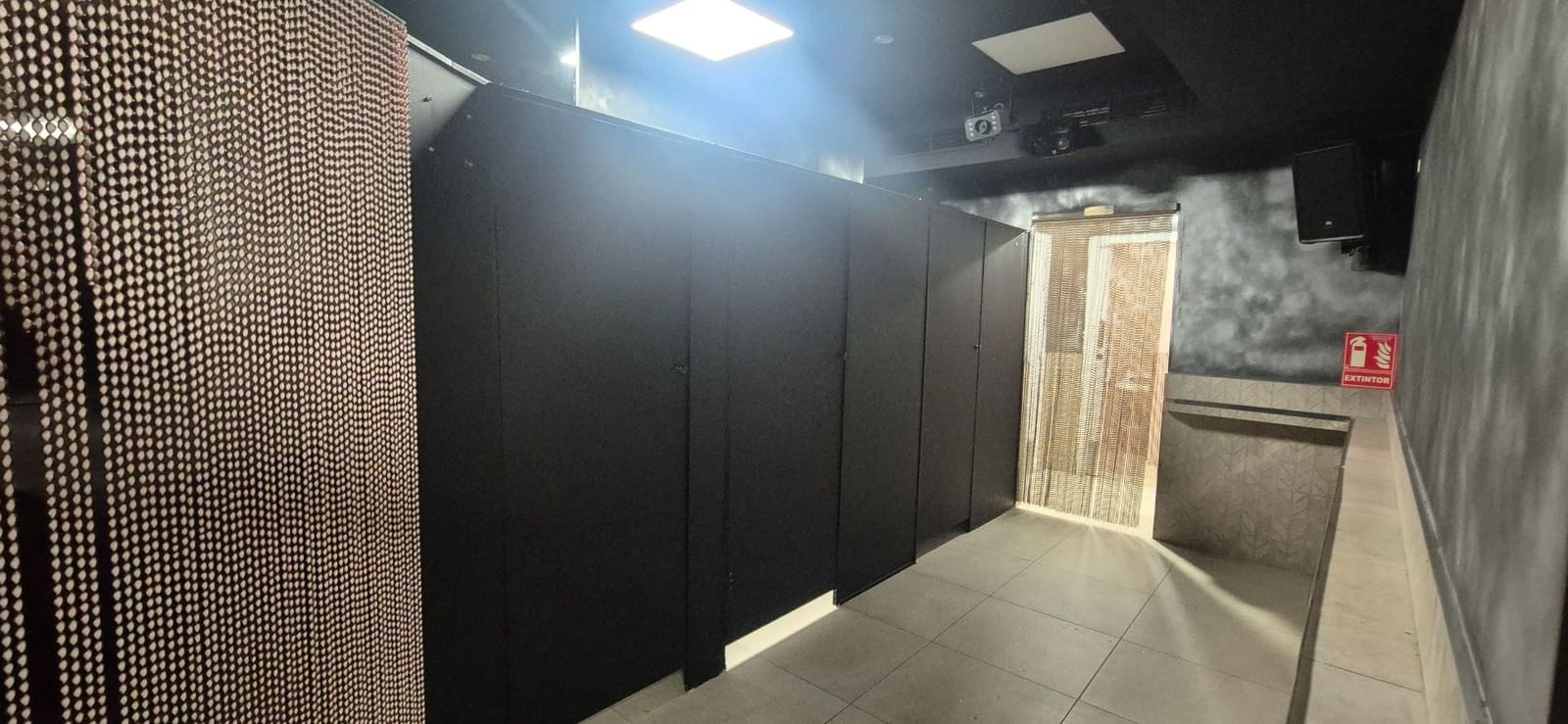 Commercial for sale in Benidorm - € 350,000 (Ref: 9614748)