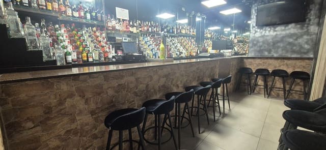 Commercial for sale in Benidorm - € 350,000 (Ref: 9614748)