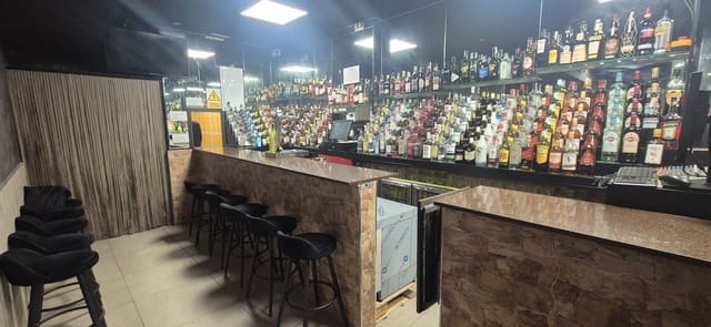 Commercial for sale in Benidorm - € 350,000 (Ref: 9614748)