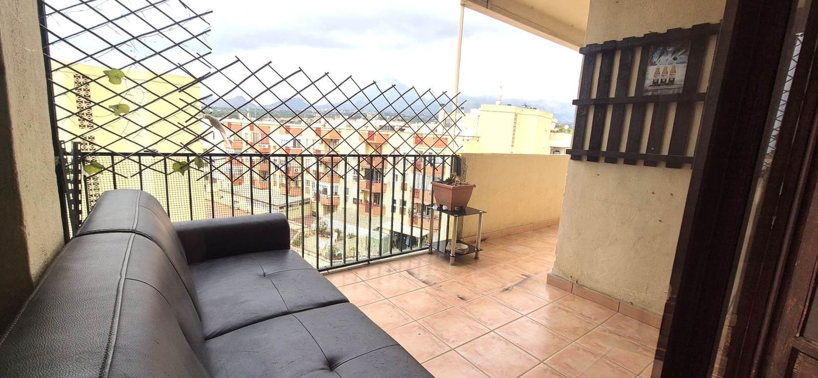 3 bedroom Flat for sale in Alfaz del Pi / L'Alfas del Pi - € 215,000 (Ref: 9647722)