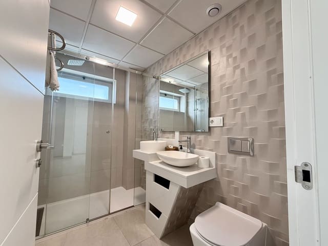 Piso de 2 habitaciones en Finestrat en venta con piscina - 295.000 € (Ref: 9673834)